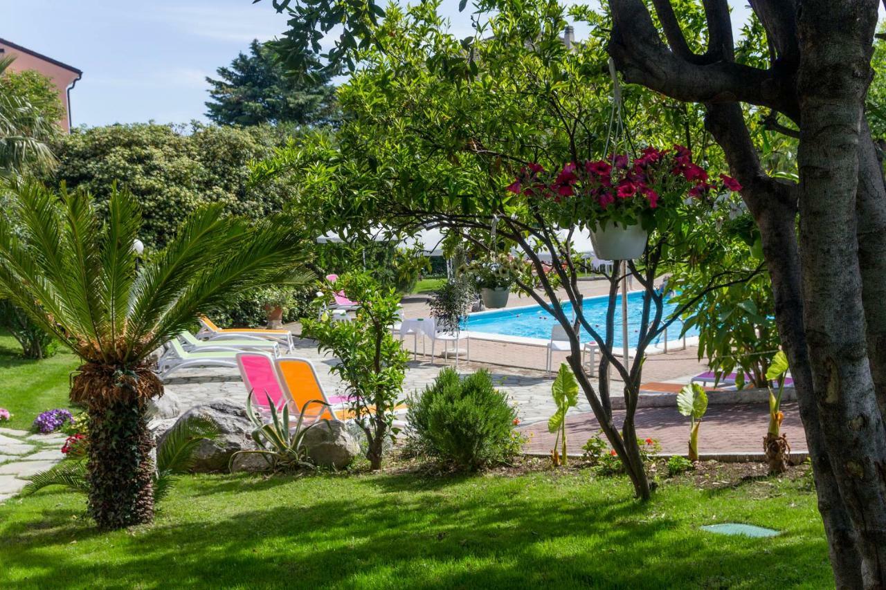 Le Villette Di Villa Paola Loano Exterior foto